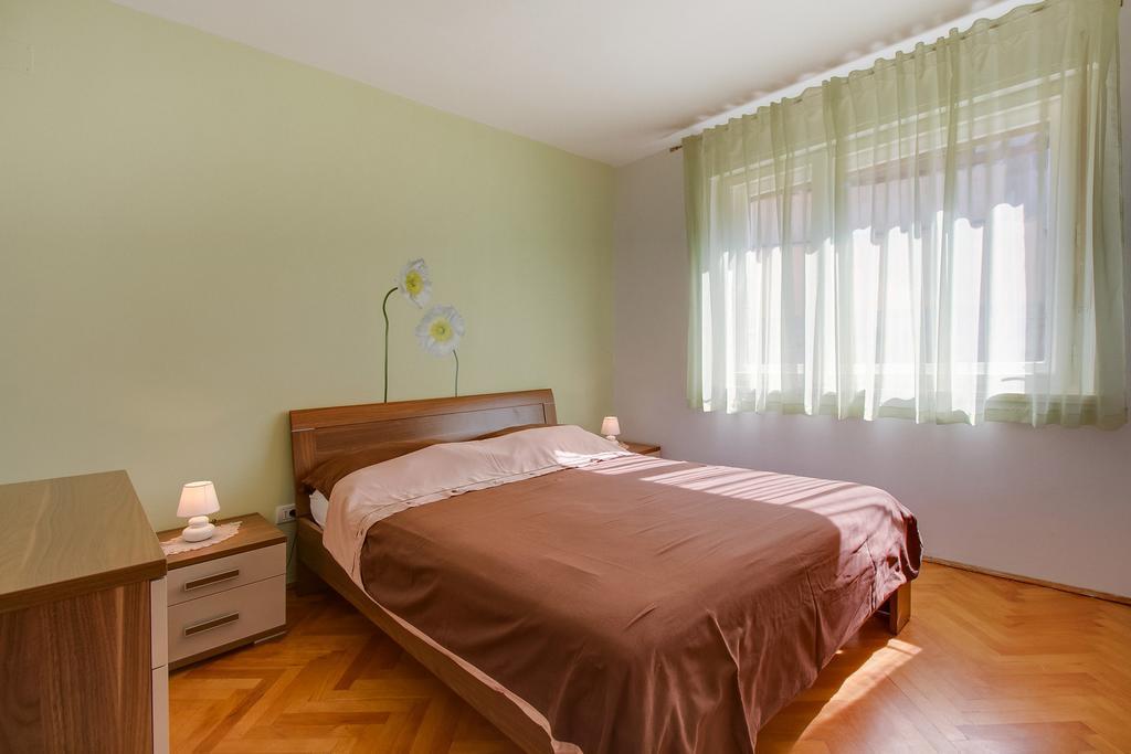 Apartment Bambi Mali Lošinj Dış mekan fotoğraf