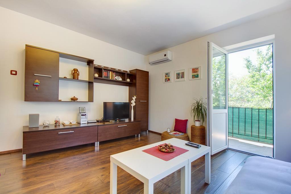 Apartment Bambi Mali Lošinj Dış mekan fotoğraf