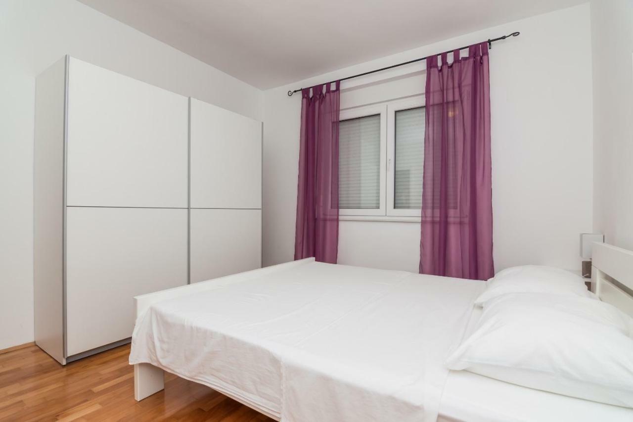 Apartment Bambi Mali Lošinj Dış mekan fotoğraf